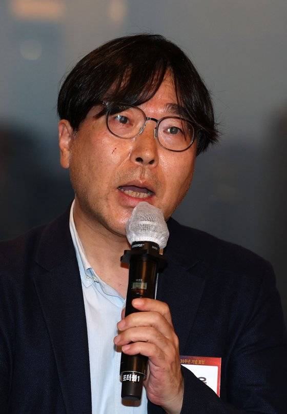 원동욱 동아대 국제학부 교수. 김상선 기자