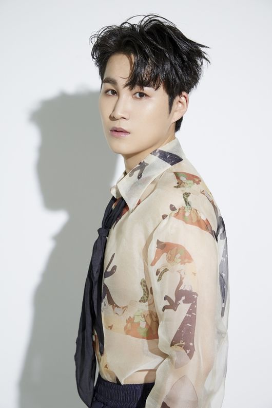 Singer Kim Hie-jae leads the new trend of Solo Day.Unprecedented  ⁇  KTrot chart show  ⁇   ⁇  Mr. Trot show  ⁇  is the first to show, Kim Hie-jae is Mr. Trot show  ⁇  s new face, the first broadcast as MC on the 20th.Mr. The Trot Show has upgraded a variety of parts from last year, and Kim Hie-jae is also looking forward to becoming a new leader, as he has expressed his aspiration to liven up the live broadcast every week.Kim Hie-jae, who showed off his talent with fixed appearances such as  ⁇   ⁇   ⁇   ⁇   ⁇   ⁇   ⁇   ⁇   ⁇   ⁇   ⁇ ,  ⁇   ⁇   ⁇   ⁇   ⁇   ⁇   ⁇   ⁇   ⁇ ..............................In recent years, he has been working as a special MC on the side of Jang Yun-jeong, an immortal masterpiece, and has introduced detailed information about Jang Yun-jeong, guest-tailored questions and excellent empathy.Kim Hie-jae, who has accumulated a variety of experiences and has dreamed of becoming a next-generation MC, has proved his qualities as an MC, especially through the  ⁇   ⁇   ⁇   ⁇   ⁇   ⁇   ⁇   ⁇   ⁇   ⁇   ⁇   ⁇   ⁇   ⁇   ⁇   ⁇   ⁇   ⁇   ⁇   ⁇   ⁇   ⁇   ⁇   ⁇   ⁇ ,Kim Hie-jae won the MC passing score by spreading the wide range of music world view as well as the progressive ability in the program, and viewers hoped to meet him as more program host.As expected, Kim Hie-jae is Mr. Trot Show was confirmed as MC, and I met the public as the first Solo Day host.Kim Hie-jae is expected not only to show Trot expertise that spans all generations, but also to bridge the gap between Singer and viewers.As it goes live broadcast here, Kim Hie-jaes unique wit and quickness will also become a point of view.On the other hand, Kim Hie-jaes signature, including smooth progress, has been added to the  ⁇   ⁇   ⁇   ⁇ . Trot Show  ⁇  will be available on SBS FiL and SBS M every Monday from 8pm on the 20th.green snake anem