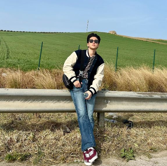 DinDin posted several photos on his instagram with a comment called Palermo on the 25th.DinDin poses in front of the camera in a natural atmosphere on the streets of Italy. In another photo, he poses in front of the natural background of the Italian countryside.DinDins small face and fashion sense captivate the viewer.On the other hand, DinDin is appearing on KBS 2TV entertainment program 1 night 2 days season 4.