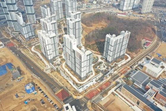 과천지식정보타운 과천르센토데시앙. 4월 준공 예정이다.