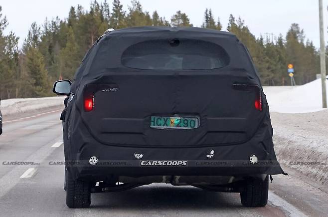 사진 : 기아 카니발 페이스리프트 (출처 : 카스쿱스)