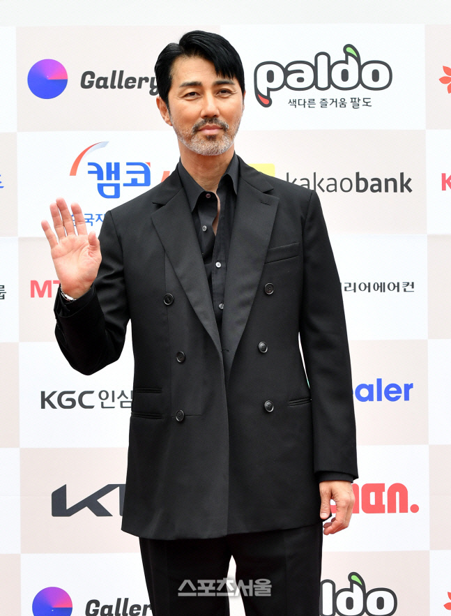 Actor Cha Seung-won, who caused a boom in the country through the TVN  ⁇   ⁇   ⁇   ⁇   ⁇   ⁇  series and the  ⁇   ⁇   ⁇   ⁇   ⁇   ⁇   ⁇  series, appears in the entertainment program in three years.According to tvN and agency YG Entertainment on the 15th, Cha Seung-won confirmed the appearance of TVNs new LordeVariety, which is scheduled to be broadcast this year.This program is the entertainment program that Kang Sung Hoon, who directed KBS  ⁇  1 night 2 days season 4  ⁇ , will show for the first time after tvN transfer.Park Sang Hyuk responsible producer (CP), who was in charge of tvN  ⁇  Seoul Mate  ⁇ , Teabing  ⁇  Transfer Love  ⁇ , leads the direction of the program with CP.In this entertainment program, Cha Seung-won tours the ancient Maya the Bee Movie Civilization and tracks their mysterious lives.To do this, Maya the Bee MovieCivilization puts herself on a flight to Mexico where it blossomed.Mexico is the birthplace of ancient Civilization, and Maya the Bee MovieCivilization flourished in the southeastern part of the country.Coincidentally, Mexico is also the place where Na Young Seok PDs  ⁇   ⁇   ⁇   ⁇   ⁇   ⁇   ⁇  was photographed.An official of tvN said, Even if it is Mexico like  ⁇   ⁇ , it seems to show a new appearance because the filming location is completely different from that of Bacalar, which was photographed by  ⁇   ⁇   ⁇   ⁇   ⁇ .Maya the Bee MovieCivilization flourished over about 3800 years, from 2000 BC to the 17th century.It is regarded as the best Latin American ancient civilization, leaving outstanding relics such as astronomy, mathematics, medicine and art.Especially, since there are many highly developed ruins that can not be believed to be BC, tvN will name this entertainment as Lorde Variety.Cha Seung-won, who has not been able to meet in the entertainment program for three years since the 5th anniversary of the TVN  ⁇   ⁇   ⁇   ⁇   ⁇   ⁇   ⁇  in 2020, is expected to be a point of view for the program.It is also a matter of interest to show Korean-style dishes with local crews. The program is in the early stages of planning and the title and airing time are not yet determined.