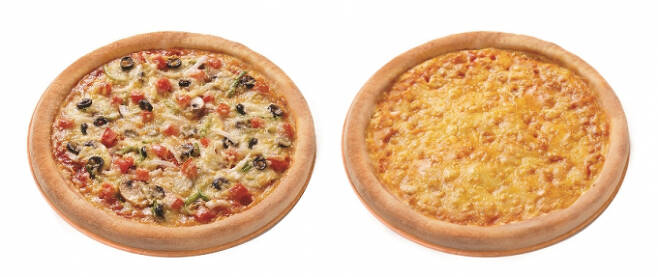 (좌) 그린잇 식물성 가든 스페셜 (우)  그린잇 식물성 마가리타 피자 (사진제공=파파존스)