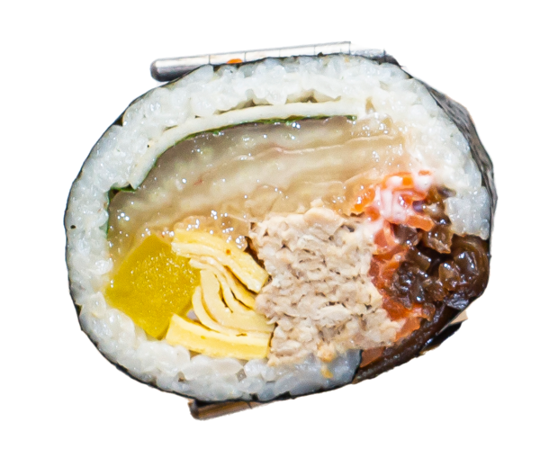 묵은지참치김밥. 묵은지와 참치가 내는 맛이 절묘하다.