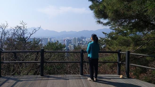 불암산 치유의 숲길 ‘활력 쉼터 3’. 김선식 기자