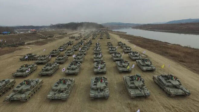 동북아 최강 기계화 부대라는 육군 7기동군단의 전차들. 지상작전사령부는 7기동군단 등 육군 전력의 4분의 3을 지휘한다.
