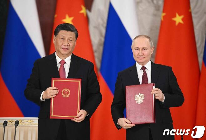 시진핑 중국 국가주석(왼쪽)과 블라디미르 푸틴 러시아 대통령. ⓒ AFP=뉴스1 ⓒ News1 우동명 기자
