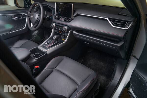 토요타 라브4 PHEV