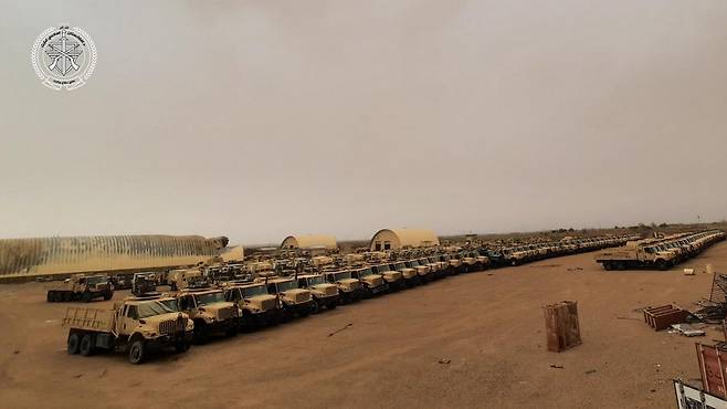 탈레반 국방부가 공개한 복구 차량들의 모습. / 사진=아프간 국방부 트위터