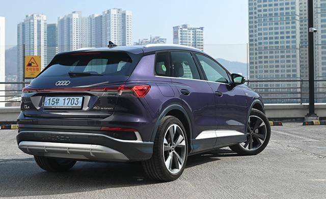 아우디 Q4 e-트론