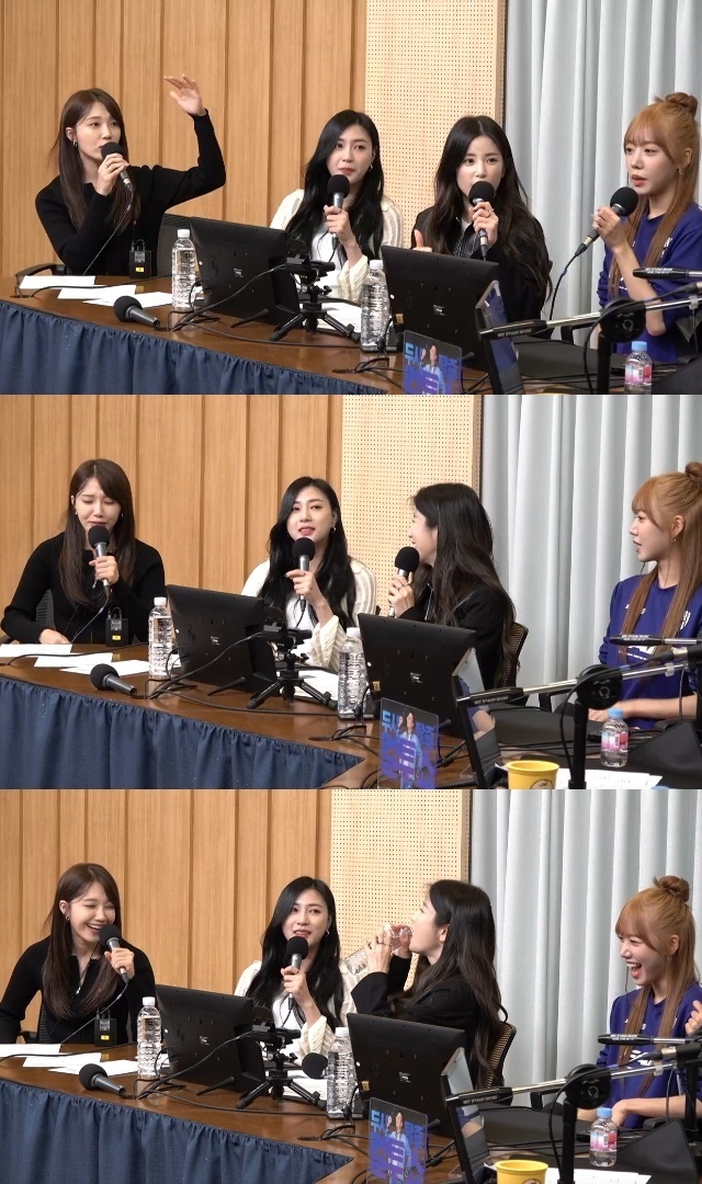 Apink members showed off their pleasant chatter.Singer Apink appeared as a guest in the special guest seat of SBS Power FMs Doosan Escape TV Cultwo Show (hereinafter referred to as TV Cultwo Show), which aired on April 6.Apink, which debuted on April 19, 2011, released its tenth mini-album SELF (self) on April 5th.Including the new title song D N D (D&D), a total of five songs were included, including Withcha (Witcha) collaborated with Ryan, Me, Myself & I (US, Myself & I) written by Park Cho-rong, Candy written by Kim Nam-joo, and Only You Need to Know, which was released last year.On this day, Apink members picked up their title song and said, I was distracted. Oh Ha-young said, My sister liked the poisonous D N D Song.Kim Nam-joo said, I thought it was Apink Song after listening to Song.The member who didnt vote for D N D was Oh Ha-young. He said, I really liked the song Withcha, track 2. Its a song worth listening to on the beach. Withcha was easy and D N D was really hard.It is the first time that members have been so hard to prepare for live. Jung Eun-ji explained, EspeciallyOh Ha-youngs part is caustic, but when I dance, its hard to call it caustic when I breathe.Park Cho-rong then told me that the lyrics of his song Me, Myself & I were inspired by Hair Sensei.Park Cho-rong said, When I was a little tired and I was comforted by Hair Sensei, I was impressed. Sensei said, Even if it is too hard, it breaks.I have always thought that it should be hard because I am a leader, but I put it in the chorus. Asked if Park Cho-rong is a strict style on his own, he said, I can not help but see that it is because I am a leader. Thanks to Mr. Sensei, good lyrics came out. Thank you for your comfort.I want you to meet a good person and get married soon. Apink members said, I am really handsome and tall, and I want to contact you. Kim Tae-gyun was interested in how old Sensei was.Then, in the 40s, he asked, Do you have any heart? And the members said, We are father.