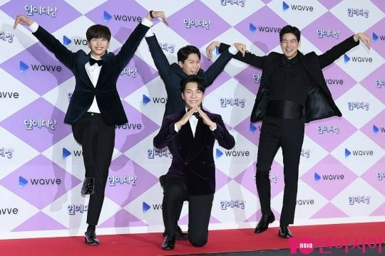 SBS entertainment  ⁇  All The Butlers  ⁇  After a poor performance, the title of humiliation  ⁇   ⁇   ⁇   ⁇   ⁇   ⁇   ⁇   ⁇  TV viewer ratings of the same time zone  ⁇   ⁇   ⁇   ⁇   ⁇   ⁇   ⁇   ⁇   ⁇   ⁇   ⁇   ⁇   ⁇   ⁇   ⁇   ⁇   ⁇   ⁇   ⁇   ⁇   ⁇   ⁇   ⁇   ⁇   ⁇   ⁇   ⁇   ⁇   ⁇   ⁇ All The Butlers crew, who was waiting for Lee Seung-gi, told Bibo three days after Lee Seung-gi married Lee Da-in.According to SBS on the 10th, All The Butlers will finish season 2 after broadcasting on the 23rd, only about 4 months after season 2 broadcast on January 1st.All The Butlers is a program that deals with the life lessons of geek masters. After the end of season 1 last September, it has returned to the new season after about three months of reorganization.In season 2, Lee Dae-ho and God Se7en snake snake filled the vacancy instead of Lee Seung-gi, who tried to join. ⁇ All The Butlers ⁇ , which changed the programming time from 6:20 p.m. to 5:00 p.m., was sluggish, recording 1% TV viewer ratings from the first episode of season 2, which was the lowest figure among entertainment shows in the same period.On the other hand,  ⁇  Running Man  ⁇ , who moved to the existing  ⁇  All The Butlers  ⁇  organization, led to a rise in TV viewer ratings.TV viewer ratings, which were the highest in  ⁇ All The Butlers ⁇ , were 2.6% for soccer coach Park Hang-seo, and the lowest was 1.1%.SBS said, We are not yet planning season 3 or follow-up programs, he said. We are not planning season 3 yet, and we think its time to look at season 2.The reputation of All The Butlers, which once exceeded 10% of TV viewer ratings by SBS representative entertainment, has long been forgotten.Was the absence of Lee Seung-gi, who won the SBS Entertainment Grand Prize with  ⁇ All The Butlers ⁇  leader and  ⁇ All The Butlers ⁇ , a big blow? Was the problem of material exhaustion and lack of new members?The end of  ⁇  All The Butlers  ⁇ , which has been going on since 2017, comes to a bitter end.On the other hand, Lee Seung-gi, who refused to join season 2, announced the appearance of other entertainment programs such as Gangbangjang League (gauze) and Brother Ramen.