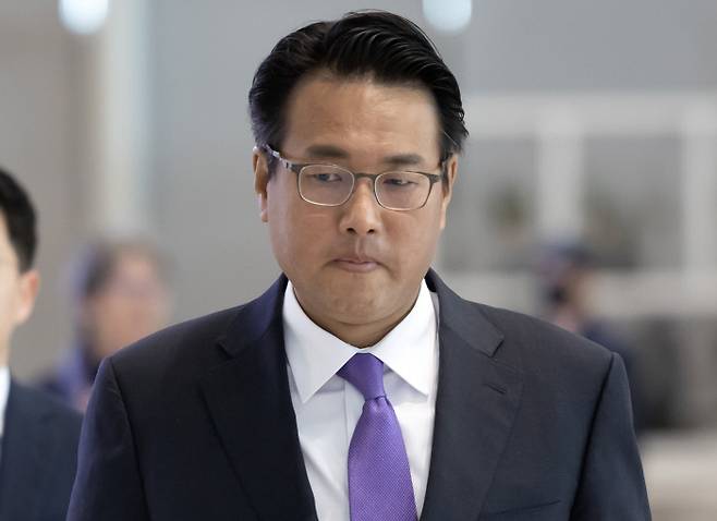 방미 김태효 “미국은 세계 최강의 정보국” 김태효 국가안보실 1차장이 윤석열 대통령의 미국 국빈방문 최종 조율을 위해 11일 오전 인천국제공항 제2터미널을 통해 출국하고 있다. 연합뉴스