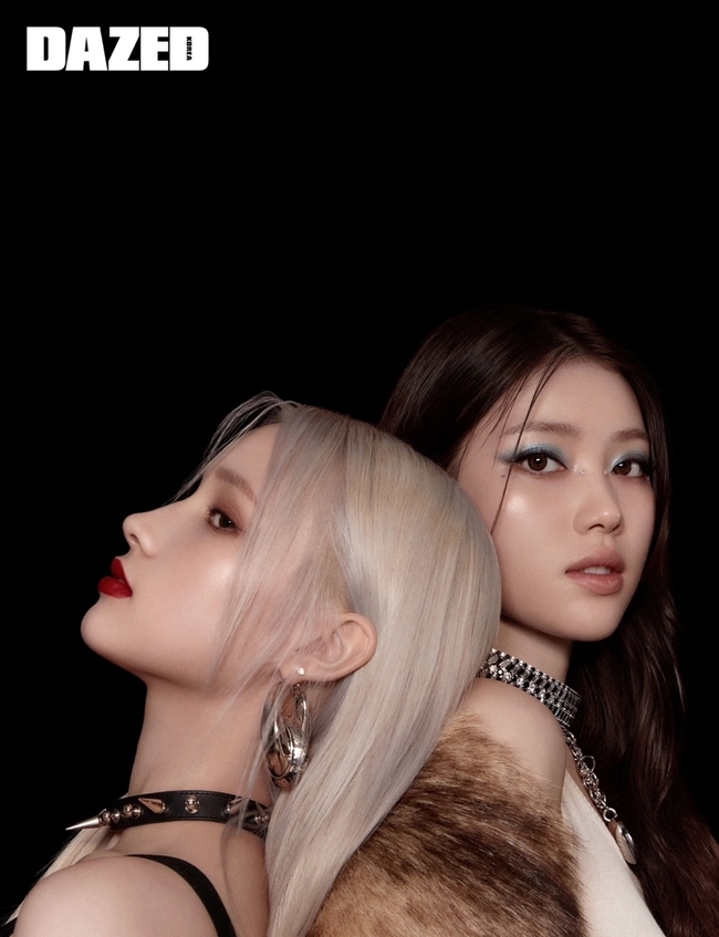 New pictorials of Eugene, Shao Ting, Chaehyun, Huningbahie, and Yeseo, members of the group Kep1er (Kep1er), have been released.The members of Kep1er showed a different charm through the May issue of Magazine Dazed Korea.In the recent filming of CHEEKY CHEEKY VILLAIN, the five members showed off their charm with their intense charisma, which is contrary to the lovely and energetic appearance on the stage.The five members say that they have perfected the costumes that show various materials and silhouettes such as leather and denim, and have impressed the field staff.Leader Eugene said, I want to listen to the story when the members are hard or worried as a close sister rather than a leader.Kep1er is an indispensable best friend to me, and we bonded every day as we lived together and had deep conversations, Shao Ting revealed.The story of the fourth mini album LOVESTRUCK! (Love Struck) released on April 10 continued.Heuningbahi said, Love is an emotion that everyone has, and added, I was able to understand the content (of the album) better because I thought about loving and loving Keplian.I want to be remembered as a lovely kitten by many people, just as a cat is unfamiliar at first but becomes the most friendly and lovely person in the world after getting acquainted.Before the final episode of Boys Planet Fitness, another series of GirlssPlanet Fitness999: Girls Daejeon where Kep1er was born, Chae Hyun said, At that time, there was a big deal, but I was so happy as soon as I made the stage.I am still alive with my heart pounding to meet my fans. I always try not to forget that mind at that time. Kep1er LOVESTRUCK! The title song Giddy continues to be active.