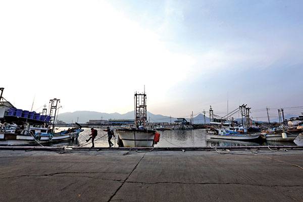 길상면 선두4리 선착장을 걷는다. 나들길 8코스는 초지진에서 동막해변까지 이어지는 남부해안선길이다.