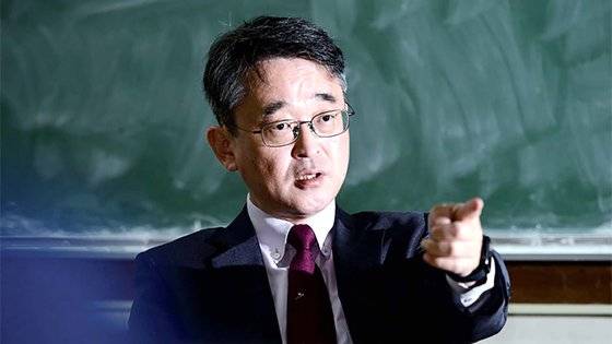 김도형 단국대 수학과 교수(JMS 피해자 모임 엑소더스 전 대표)가 3월 28일 오후 충남 천안 단국대 천안캠퍼스에서 월간중앙과 인터뷰하고 있다. / 사진:김성태 객원기자