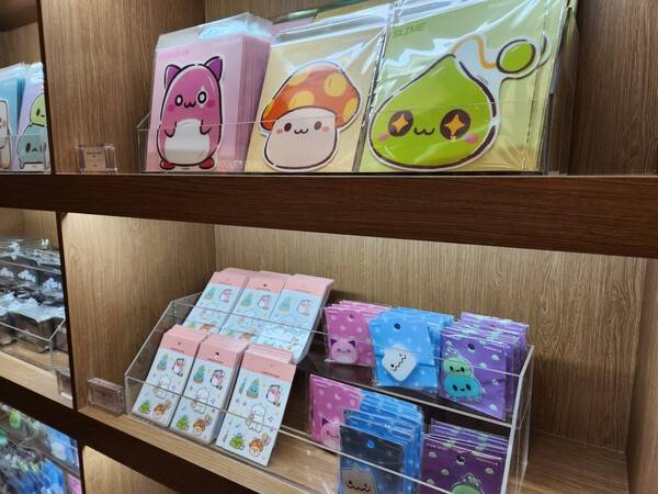 - 각종 스티커도 있다