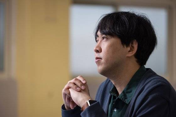 김헌용 영어 교사가 20일 서울 강동구 신명중학교에서 중앙일보와 인터뷰 하고 있다. 김종호 기자