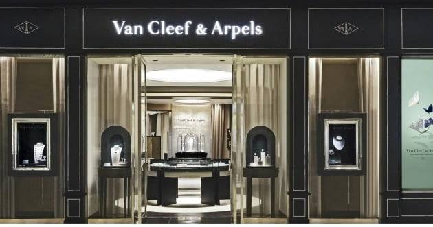 반클리프 아펠 매장 전경. 사진=반클리프 아펠 홈페이지