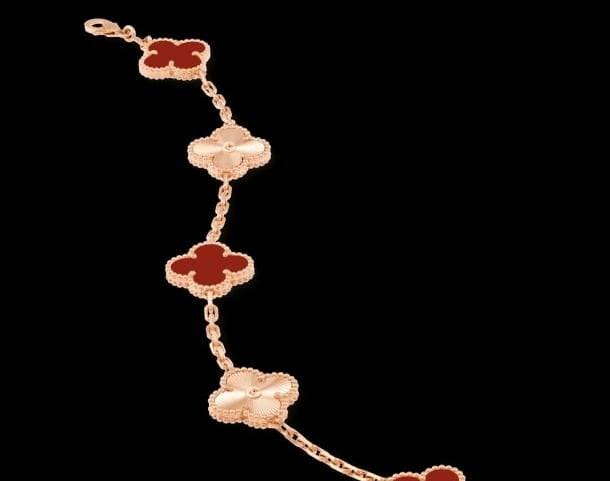 반클리프 아펠 팔찌 제품. 사진=한경DB