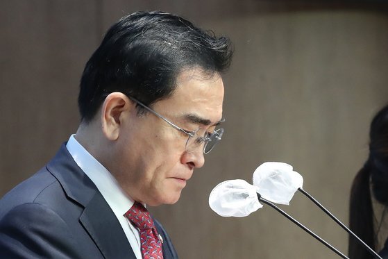 태영호 국민의힘 의원이 지난 10일 국회 소통관에서 기자회견을 열고 최고위원직 자진사퇴 의사를 밝히고 있다. 뉴스1