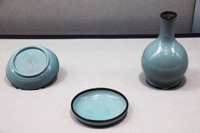 타이베이 고궁박물원에 전시된 청자엽, 청자세, 청자첨병. ⓒ최종명