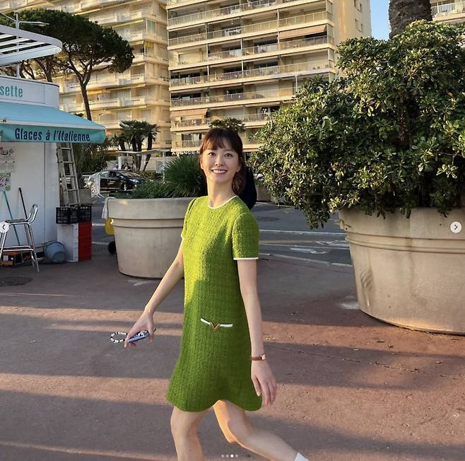 Jung Yu-mi posted four photos on his instagram on the 25th.Jung Yu-mi in the public photo boasted a lively beauty wearing a light green dress.The netizens responded that I am really tearful, my sister Mimo is really sullen, what is it?, My sister who is smiling is so pretty, She is so pretty and cute, It is refreshing.On the other hand, Jung Yu-mi met audiences around the world on the 21st at the Cannes International Movie Festival with the thriller movie Sleep.