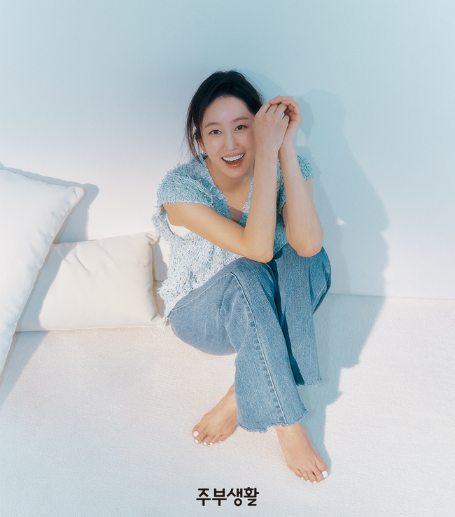 Actor Jeon Hye-bin has covered the cover of the June issue of the monthly magazine Womens Housewives for the 58th anniversary of its launch.Jeon Hye-bin, who has been focusing on family time since she married in 2019 and gave birth to a son in September 2022, recently opened a living editing shop Taste Market with a design studio.Jeon Hye-bin seems to have been born with a child, and said, I am very grateful that I have enjoyed my time, my honeymoon, and a stable family, and then I have a child and it is hard to raise children.At the same time, the first image that comes to mind when I think of  ⁇ Jeon Hye-bin ⁇  is health, but recently I have not been able to take care of myself properly. I try to find my pattern gradually. Jeon Hye-bin, who wants to challenge the action and comic genre in the future, expressed his enthusiasm for the work, hoping that people would feel the excitement of seeing me acting in action or comic.