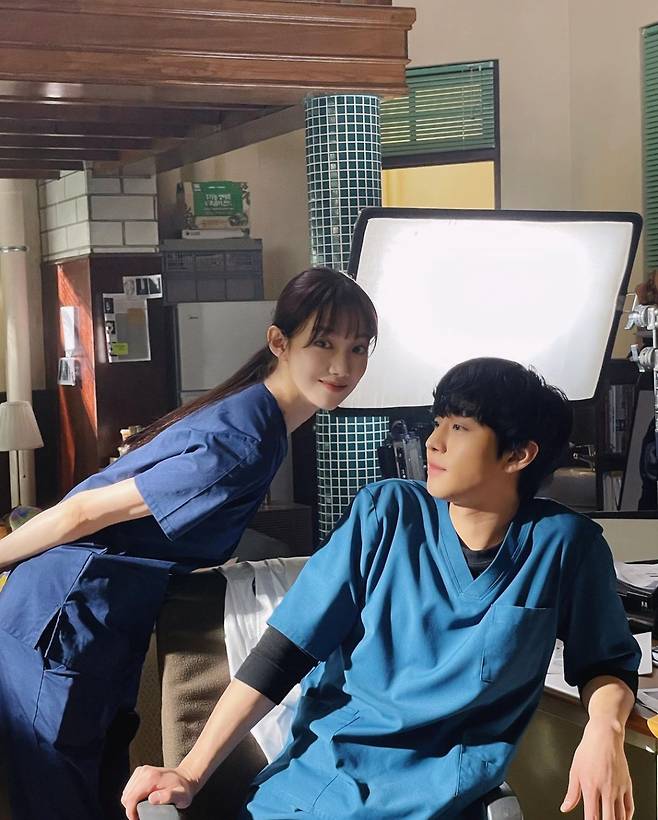 /사진=이성경 SNS