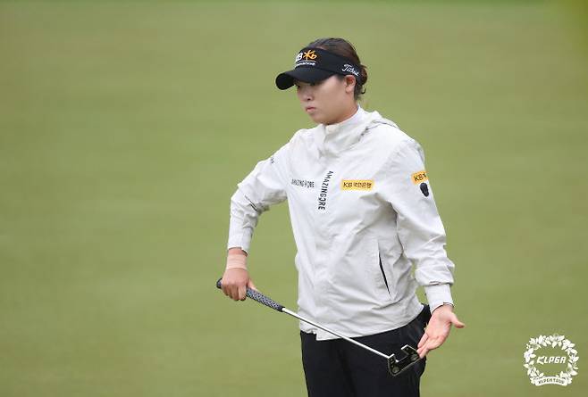 퍼팅 준비하는 방신실(사진=KLPGA 제공)