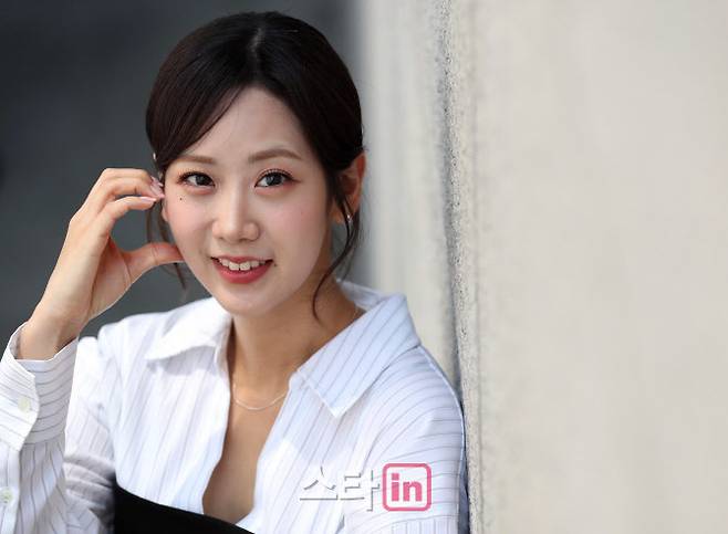 이데일리 인터뷰를 위해 서울 중구 KG타워를 찾은 강혜연.(사진=노진환 기자)