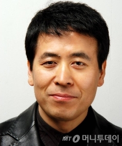 박동우(무대미술가·홍익대 공연예술대학원 교수)
