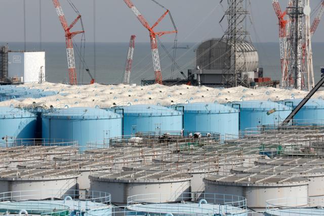 일본 후쿠시마 제1원전 부지 내 오염수 저장탱크. 후쿠시마=EPA