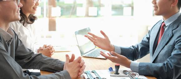 보험시장 포화로 상조업에 눈을 돌리는 생명보험사들이 속속 나타날 전망이다./그래픽=이미지투데이