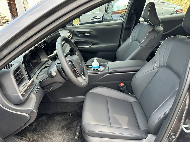 토요타 크라운 2.4ℓ 듀얼 부스트 하이브리드/사진=이강준 기자