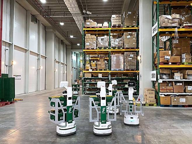 경기 용인에 위치한 파스토의 용인 1·2센터(풀필먼트 센터)는 중소기업으로는 최초로 국토교통부의 '스마트물류센터 인증 1등급'을 받은 물류센터다. 자율주행 로봇 AMRⓒ데일리안 배수람 기자