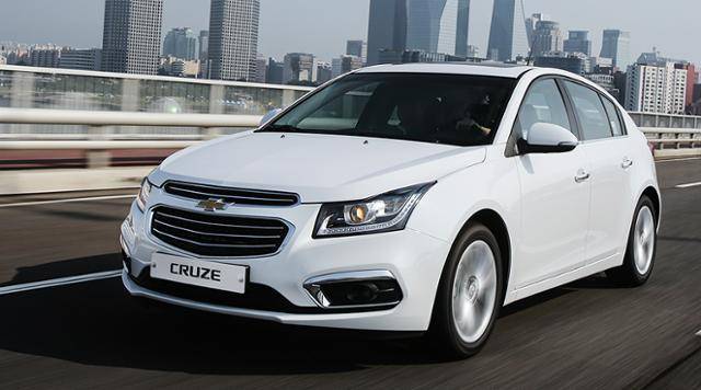 쉐보레 크루즈는 지속적인 '부분변경'으로 그 계보를 이어갔다.