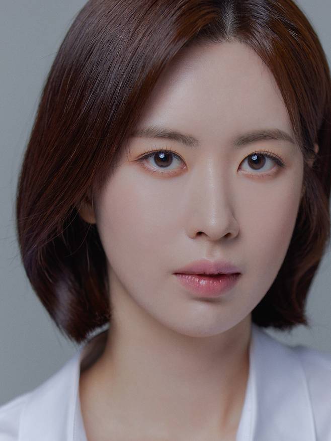 윤서진 / IOK컴퍼니