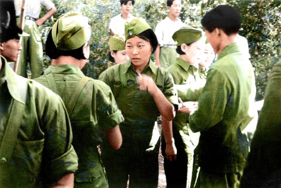 1939년 조선의용대의 여군들. 무단 전재 및 재배포 금지. ⓒ Hsu Chung Mao Studio.