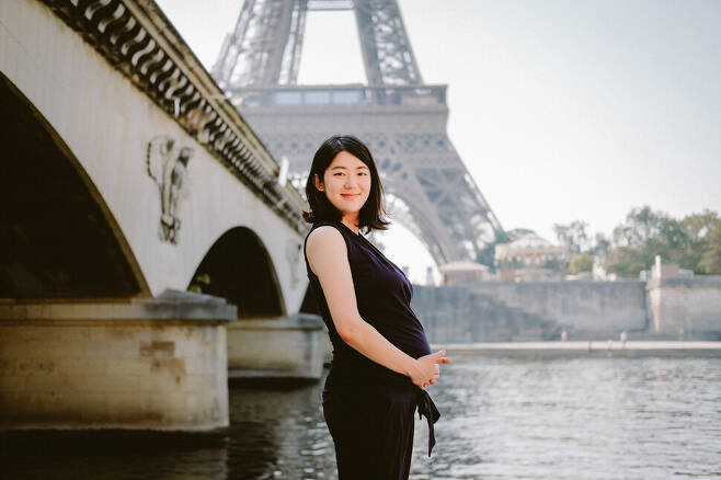 김규진씨가 출산을 앞두고 찍은 만삭 사진을 공개했다. 밀럽프로젝트 @milleloveproject