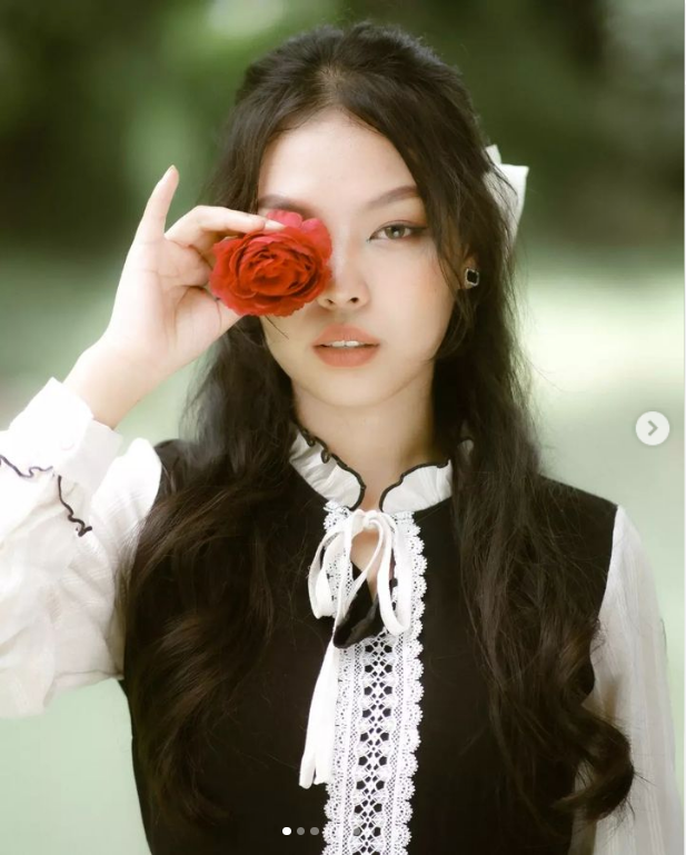 블랙핑크 제니의 도플갱어로 유명해진 필리핀의 로웨나(사진-rowena padua 인스타그램)