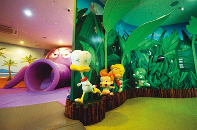 3층 아이들이 노는 곳.