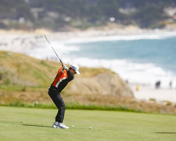 페블비치 골프링크스에서 열린 2023년 미국여자프로골프(LPGA) 투어 메이저대회 제78회 US여자오픈에 출전한 김효주 프로가 스윙을 하는 모습이다. 김효주의 스윙도 뛰어나기도 유명하다. 사진제공=USGA/James Gilbert