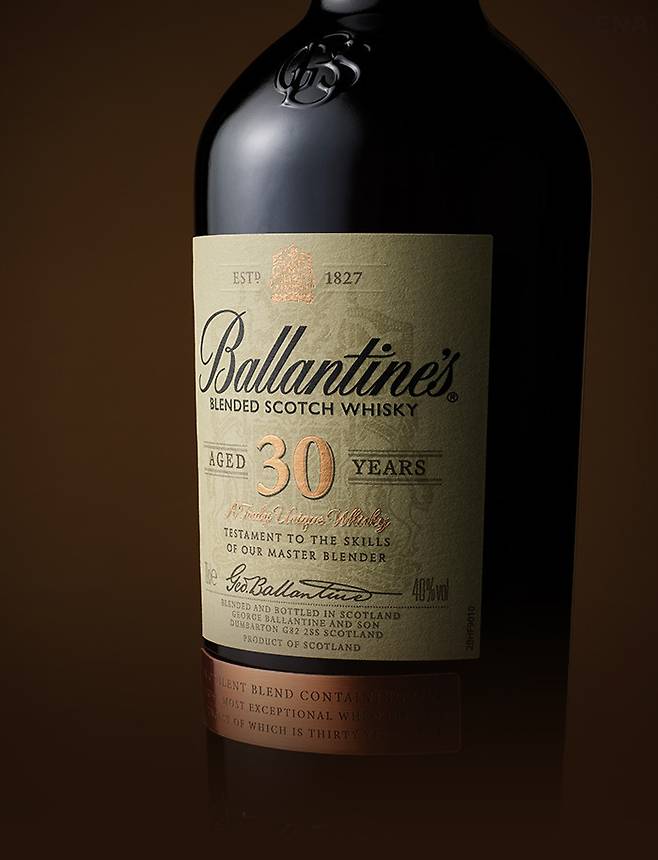 알코올 함량 40% 용량 700mL 가격 1백만원대