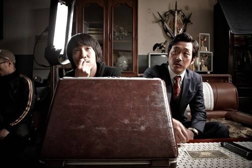 윤종빈 감독·하정우(‘범죄와의 전쟁’, 2012). 사진I쇼박스