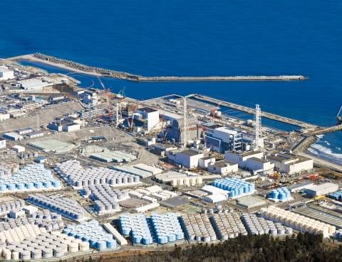 일본 후쿠시마 원자력 발전소 주변에 있는 오염 처리수 저장 탱크들/조선일보 DB