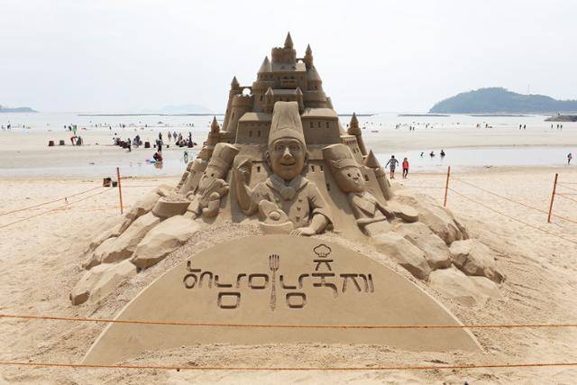 송호해수욕장의 모래조각. ⓒ박준규
