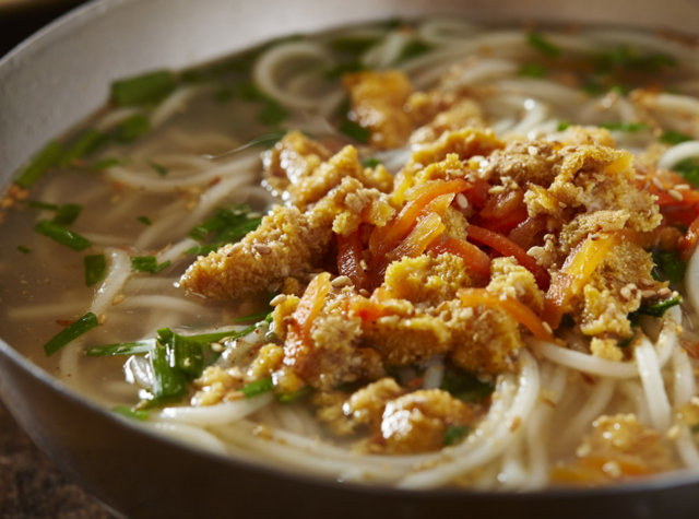 해녀촌의 성게국수. 해녀촌