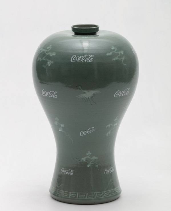 신청자운학코카콜라명문 매병. 유의정 작가