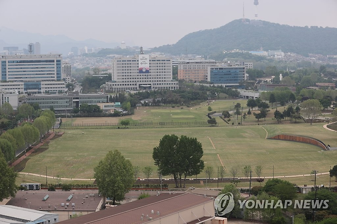 주한미군이 반환한 용산공원 반환부지 일부가 ‘용산어린이정원’으로 재탄생했다. 연합뉴스